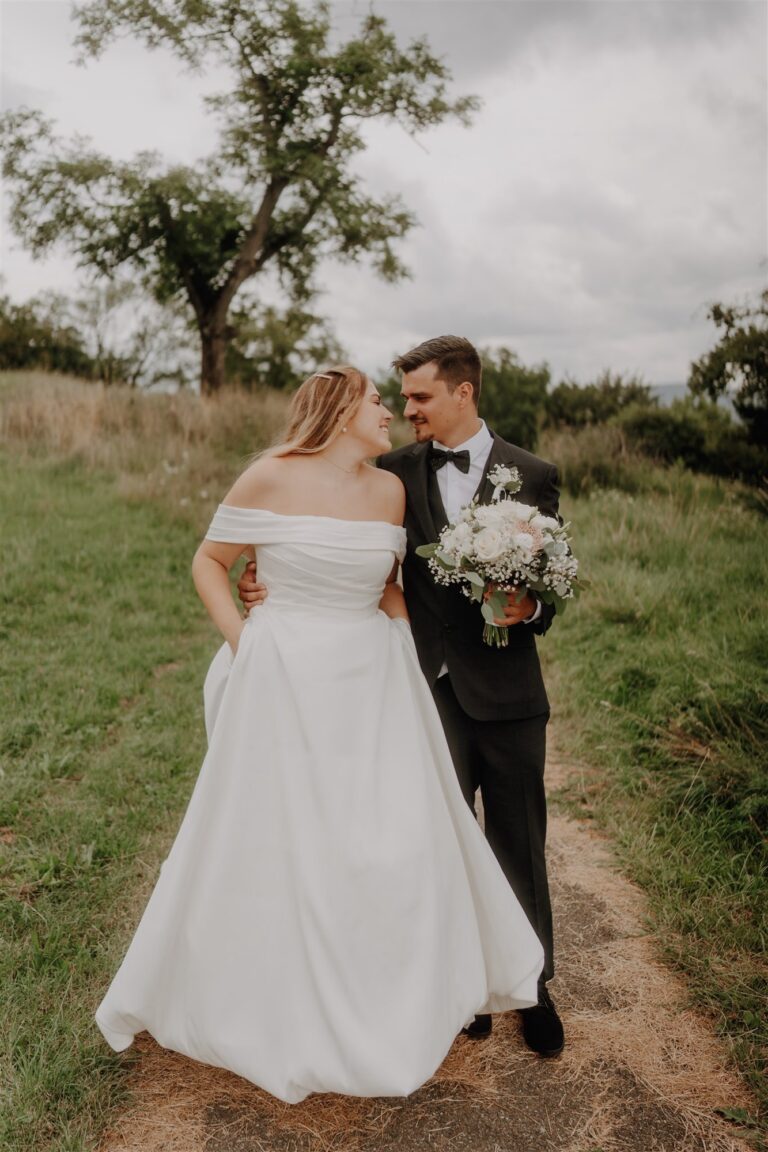 Hochzeitspaar in Reutlingen beim Fotoshooting