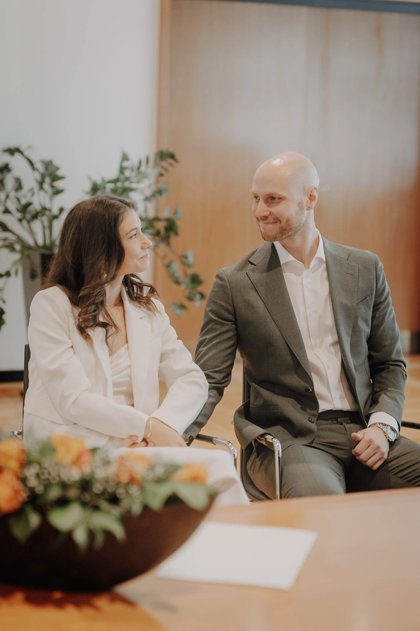 Hochzeitspaar beim Standesamt in Stuttgart